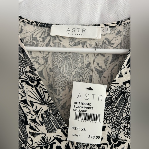 ASTR the Label Black White Collage Floral Print Surplice Blouse Top Size XS - Picture 11 of 12